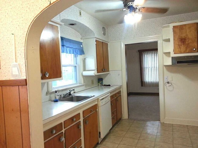 Foto del edificio - 2458 Greenbriar Rd