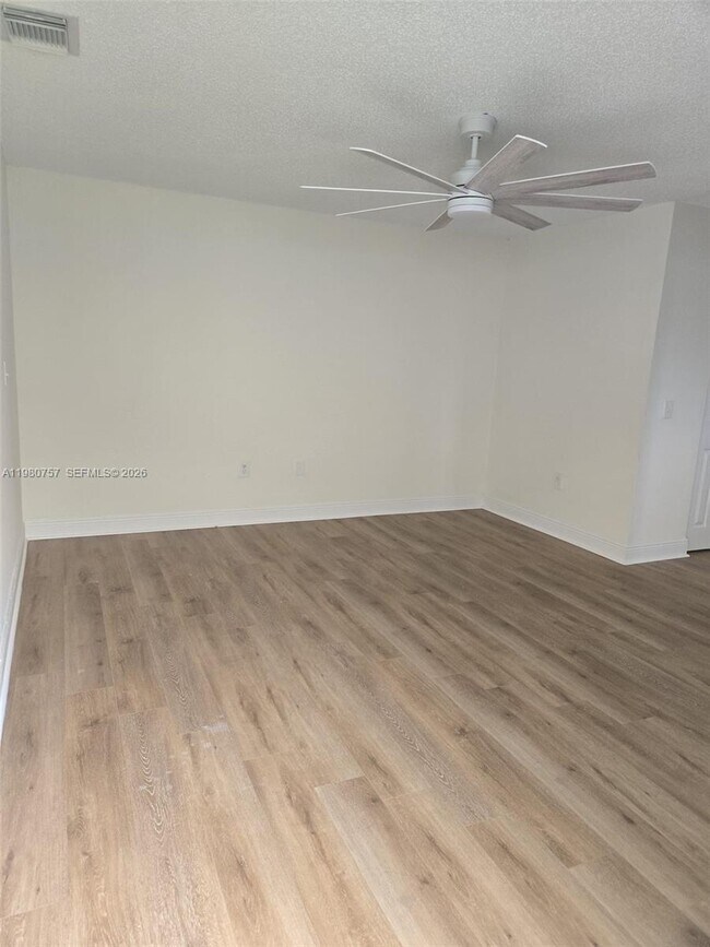 Foto del edificio - 11250 SW 138th St