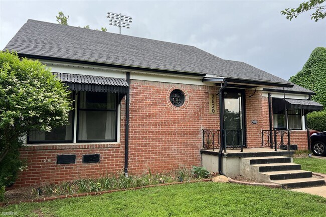 Building Photo - 3 br, 1.5 bath House - 2620 Denniston Drive
