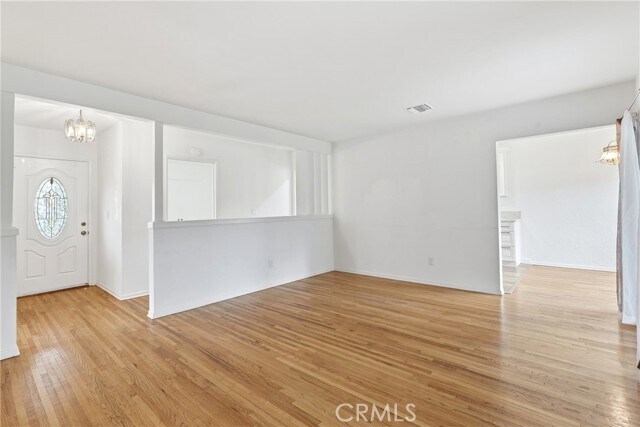 Foto del edificio - 15853 Romar St