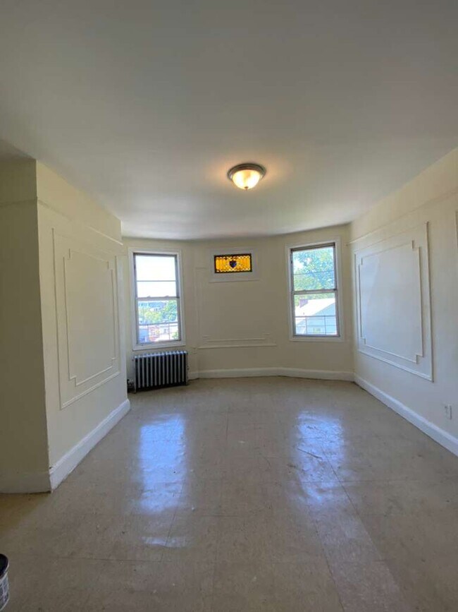 Building Photo - 121 Yonkers Ave