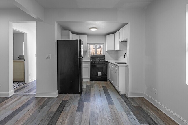 Building Photo - 5551 S Menard Ave