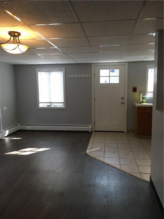 1422 Warwick Ave Unit Lower, Warwick, RI 02888 Room for Rent in