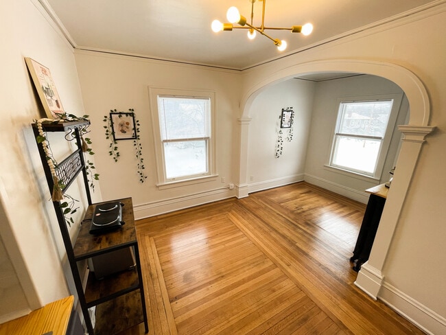 Foto del edificio - 3721 Cottage Grove Ave