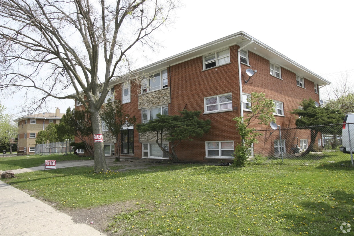 Primary Photo - 555 N Valerie Ln