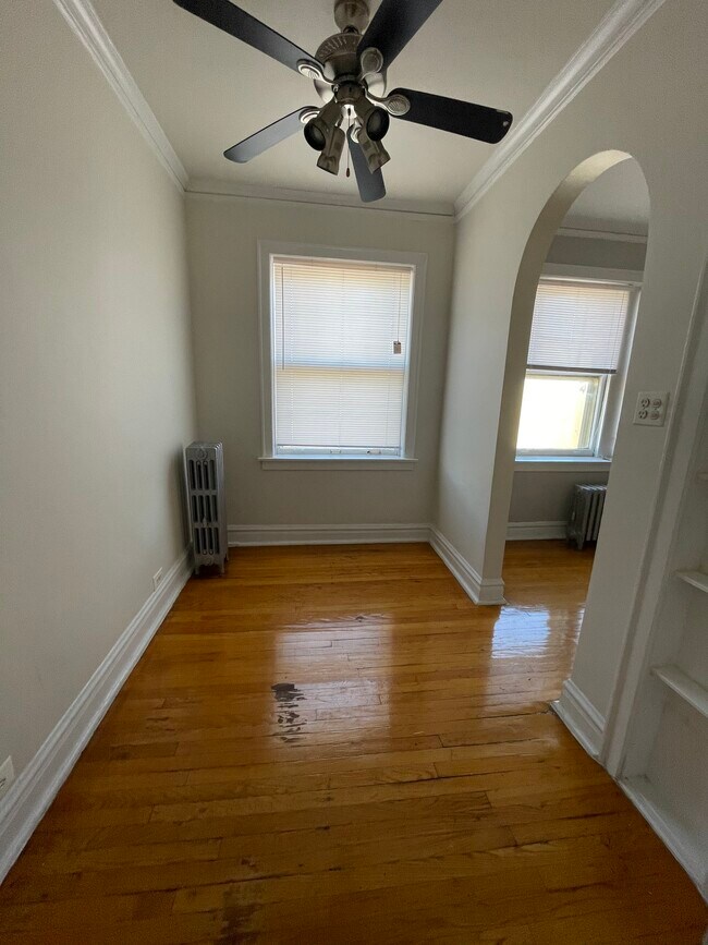 Building Photo - 4650 N Elston Ave