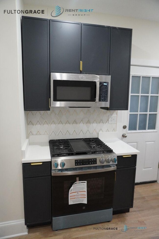 Building Photo - 4 bedroom in Chicago IL 60625