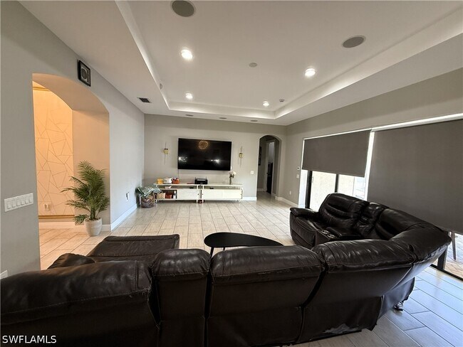 Foto del edificio - 10124 Belcrest Blvd