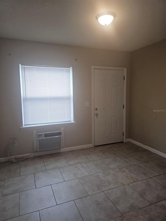 110 Forest Ave Unit 12, Davenport, FL 33837 Room for Rent in