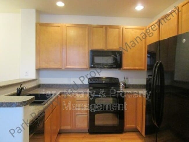 Foto del edificio - 1244 Carlyle Park Cir