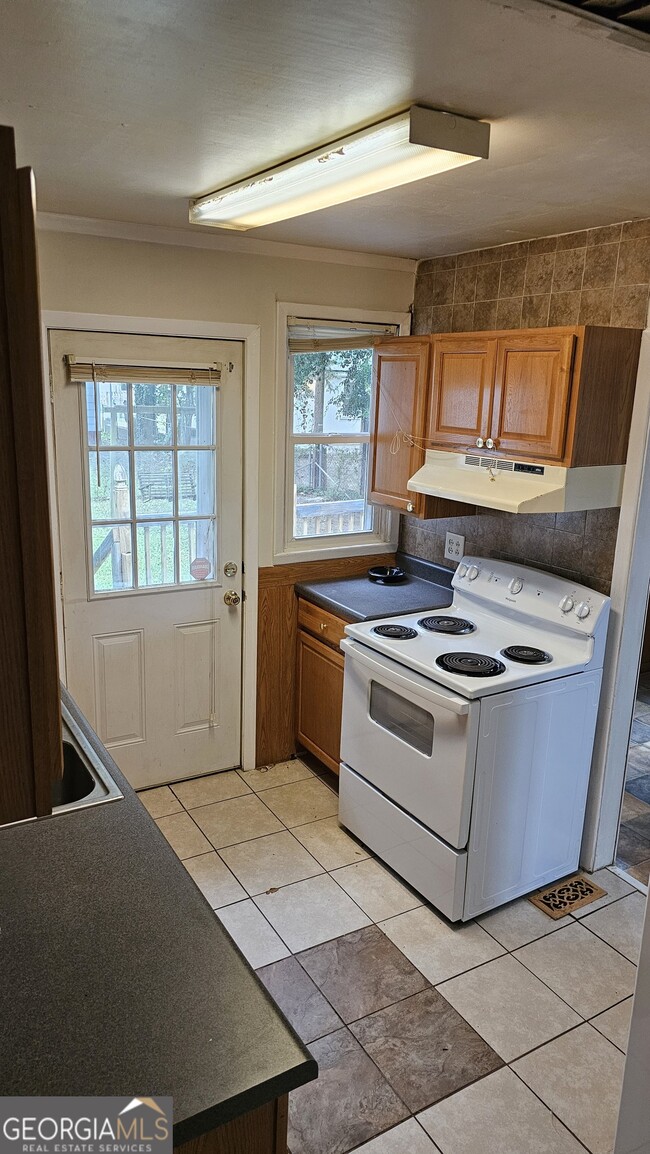 Building Photo - 238 Meadowdale Dr