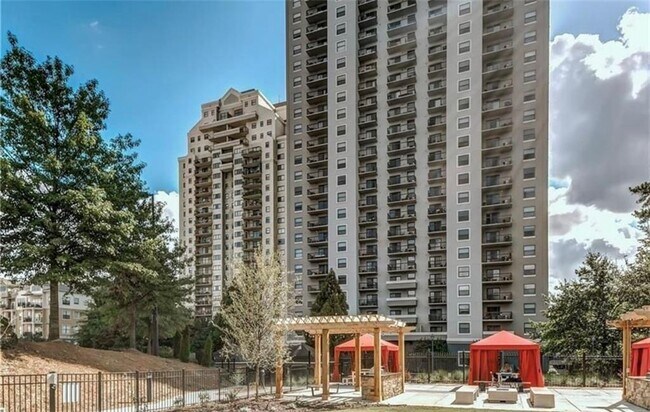 Foto del edificio - 795 Hammond Dr