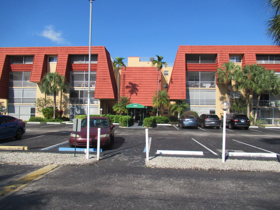 Foto principal - 22605 SW 66th Ave