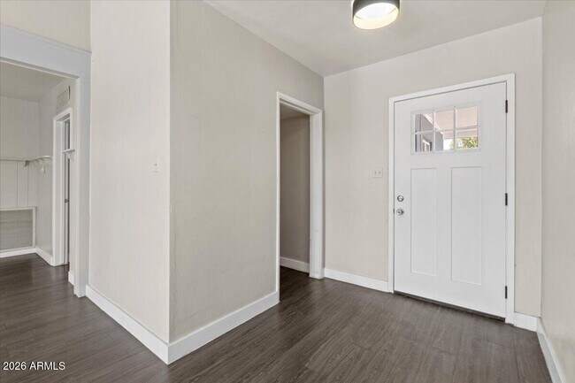 Building Photo - 4517 N 10th Ave