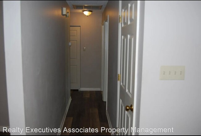 Building Photo - 3 br, 2 bath House - 8732 Shoreham Boulevard