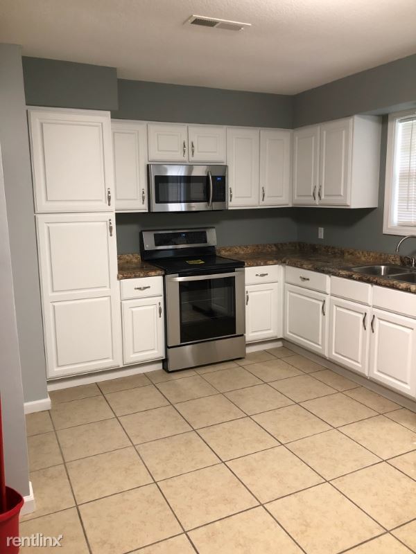 Foto del edificio - 4 br, 2 bath House - 1208 3rd street