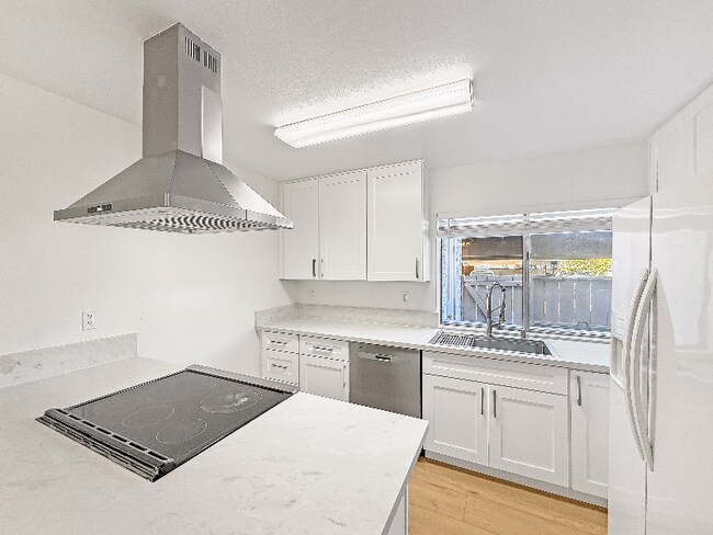 Foto del edificio - 4360 Vision Dr