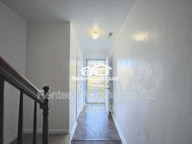 Foto del edificio - 1640 Fairfax Dr