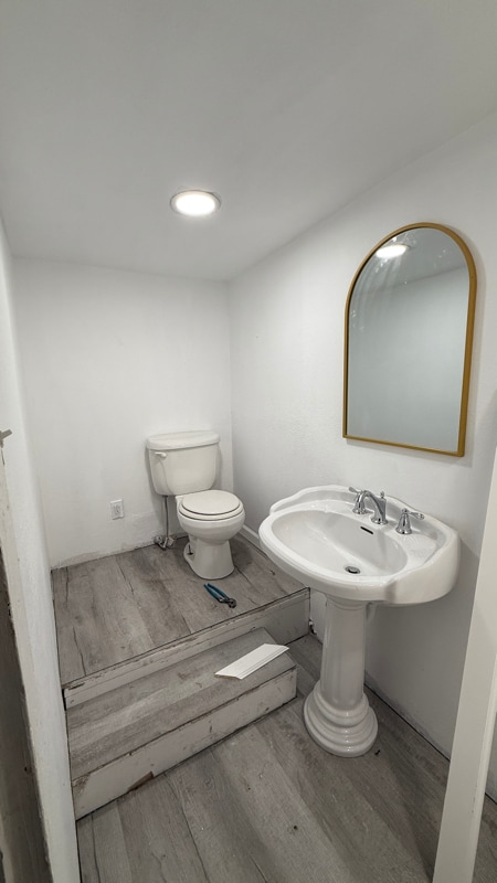 Foto del edificio - 235 E Main St