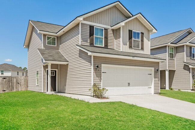 Building Photo - 135 Sugarberry Cir