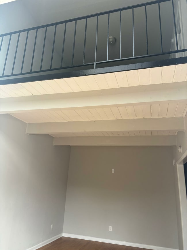 4590180195935105240.JPG - South of Maple Apartments