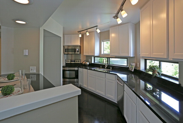 Building Photo - 1755 Filbert St