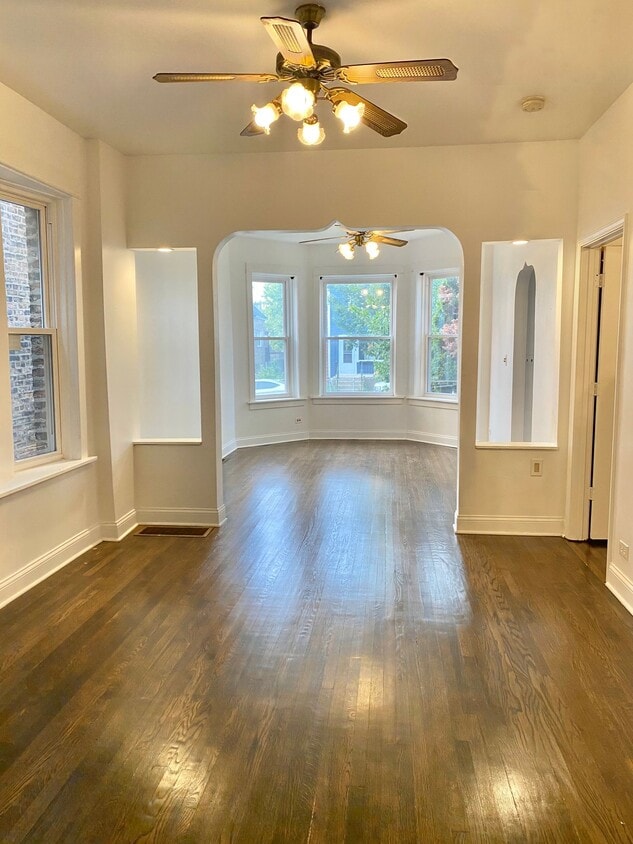 Photo - 2513 W Pershing Rd (Chicago, IL)