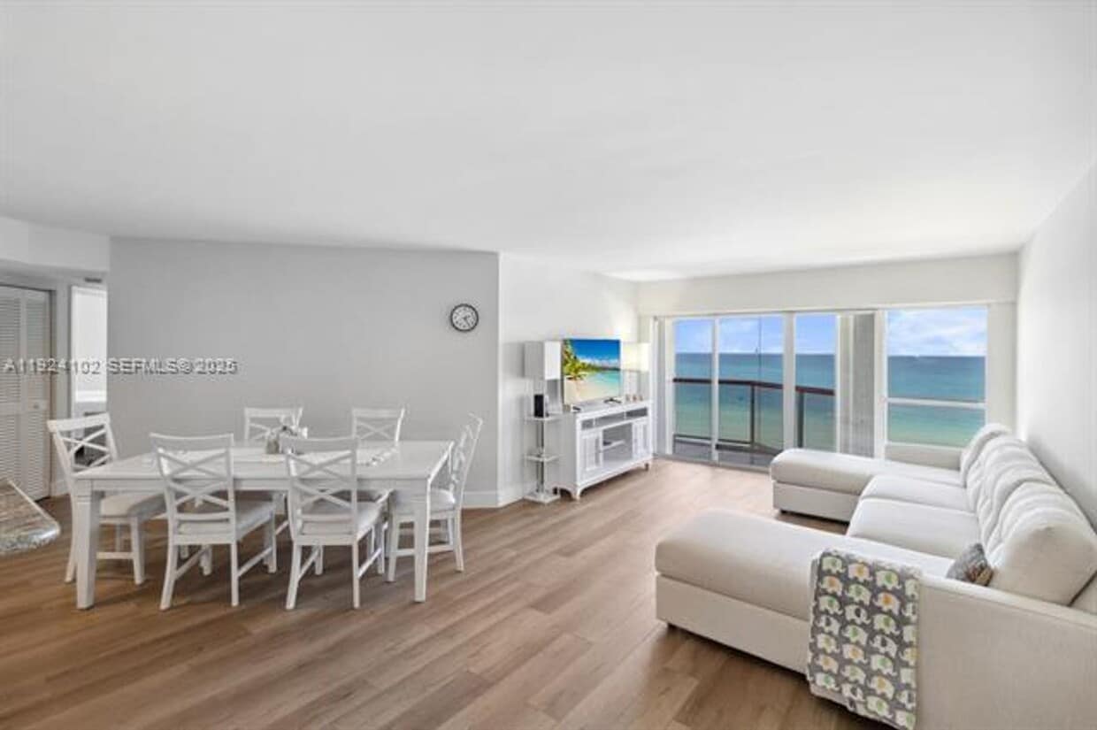 Photo - 6767 Collins Ave # 909, Miami Beach, FL 33141