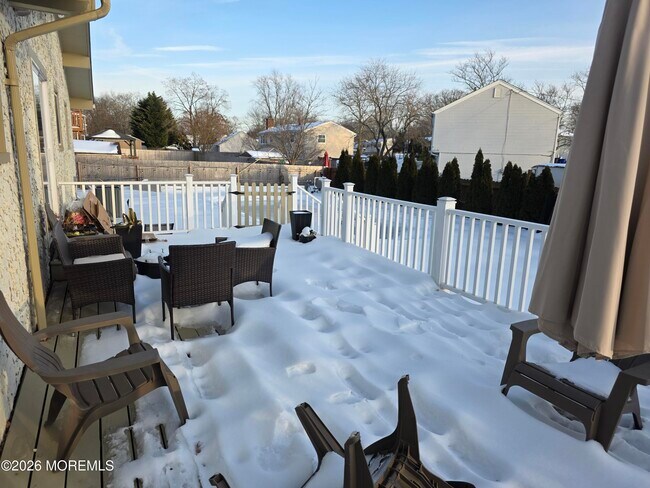 Building Photo - 930 Fairview Dr