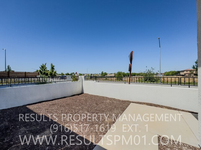 Foto del edificio - Antelope 3 Bed 2.5  Bath Beauty