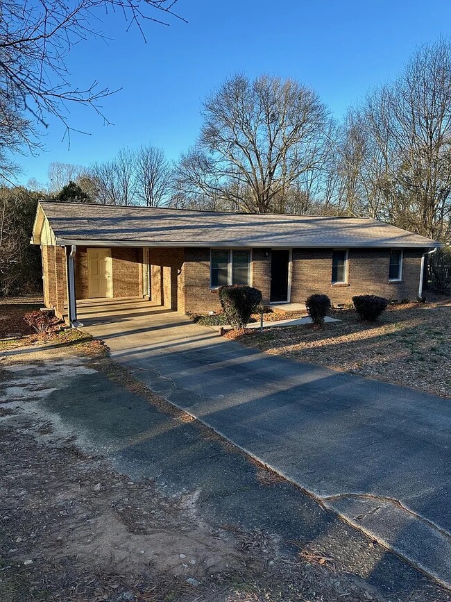 Photo - 326 Rooks Rd House