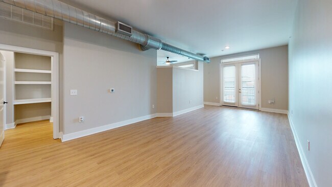 Interior Photo - Towson Promenade
