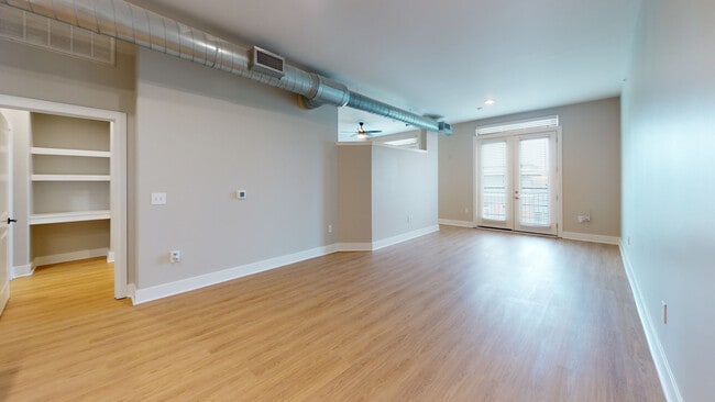 Interior Photo - Towson Promenade