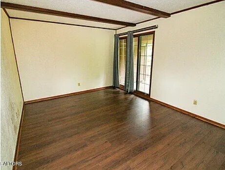 Foto del edificio - 3815 E Parkway