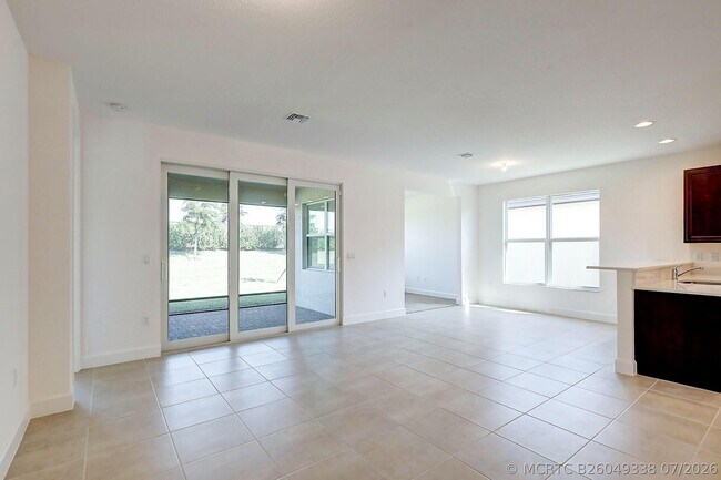Foto del edificio - 13549 SW Oceanus Blvd