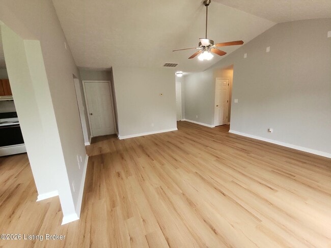 Foto del edificio - 405 Parker Pl