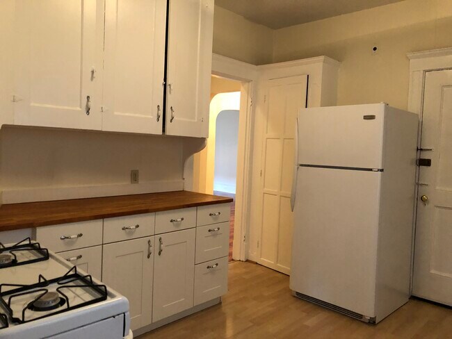 Kitchen - 94 Naples Rd