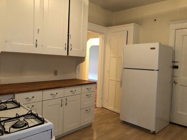 Kitchen - 94 Naples Rd
