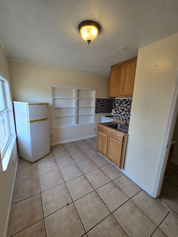 Building Photo - 1032 S Nova Rd