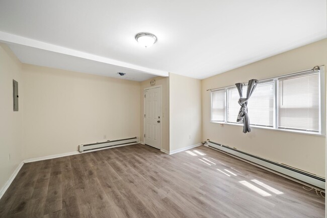 Foto del edificio - 687 Summit Ave