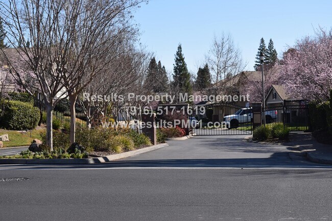 Foto del edificio - Granite Bay Home 3 Bed Plus Den