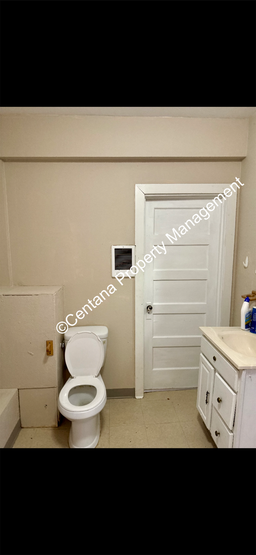 Foto del edificio - 614 W Park St