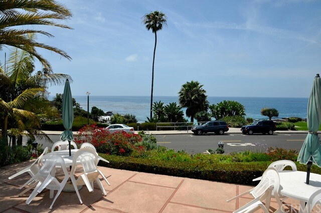 Foto del edificio - 564 Cliff Dr