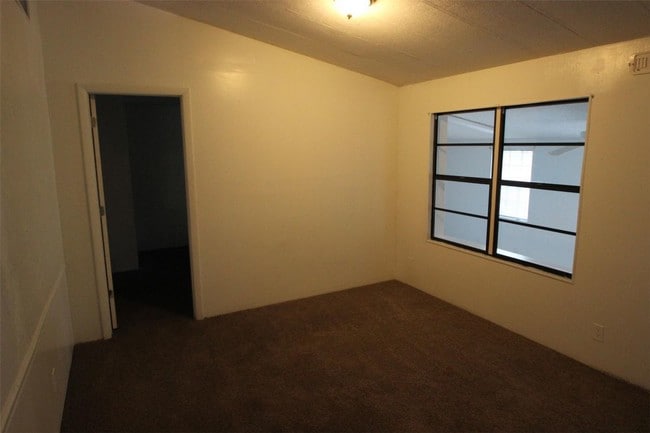 Building Photo - 11129 Flamingo Ave
