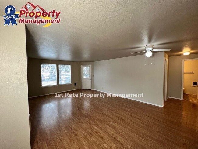 Foto del edificio - 226 N Latah St
