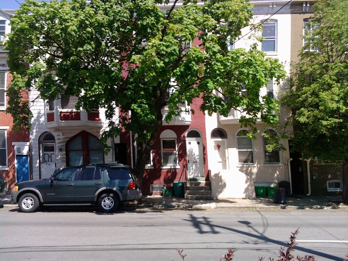 335 E Philadelphia St, York, PA 17403 Townhome Rentals in York PA