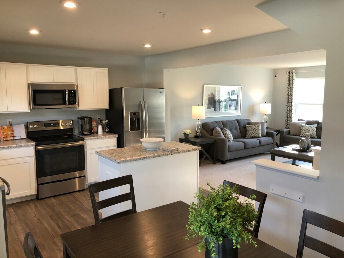 Living Room Kitchen & Dining - 5202 Austin Knoll Ct