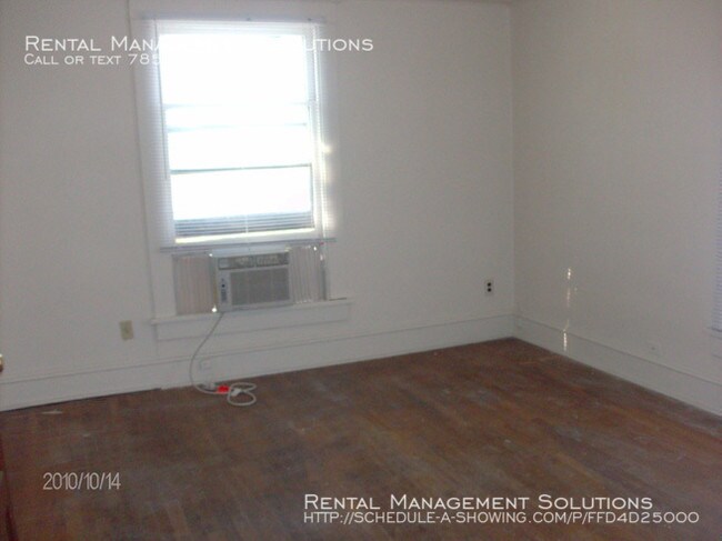 Building Photo - 814 SW 6th Ave