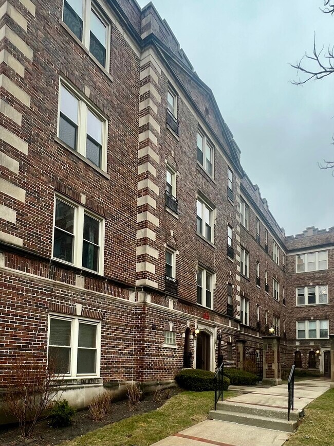 Building Photo - 65 E Harris Ave