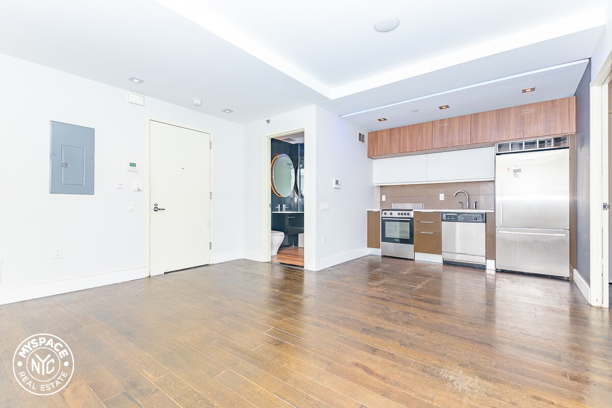 146 Meserole St Unit 5I, Brooklyn, NY 11206 Apartment for Rent in